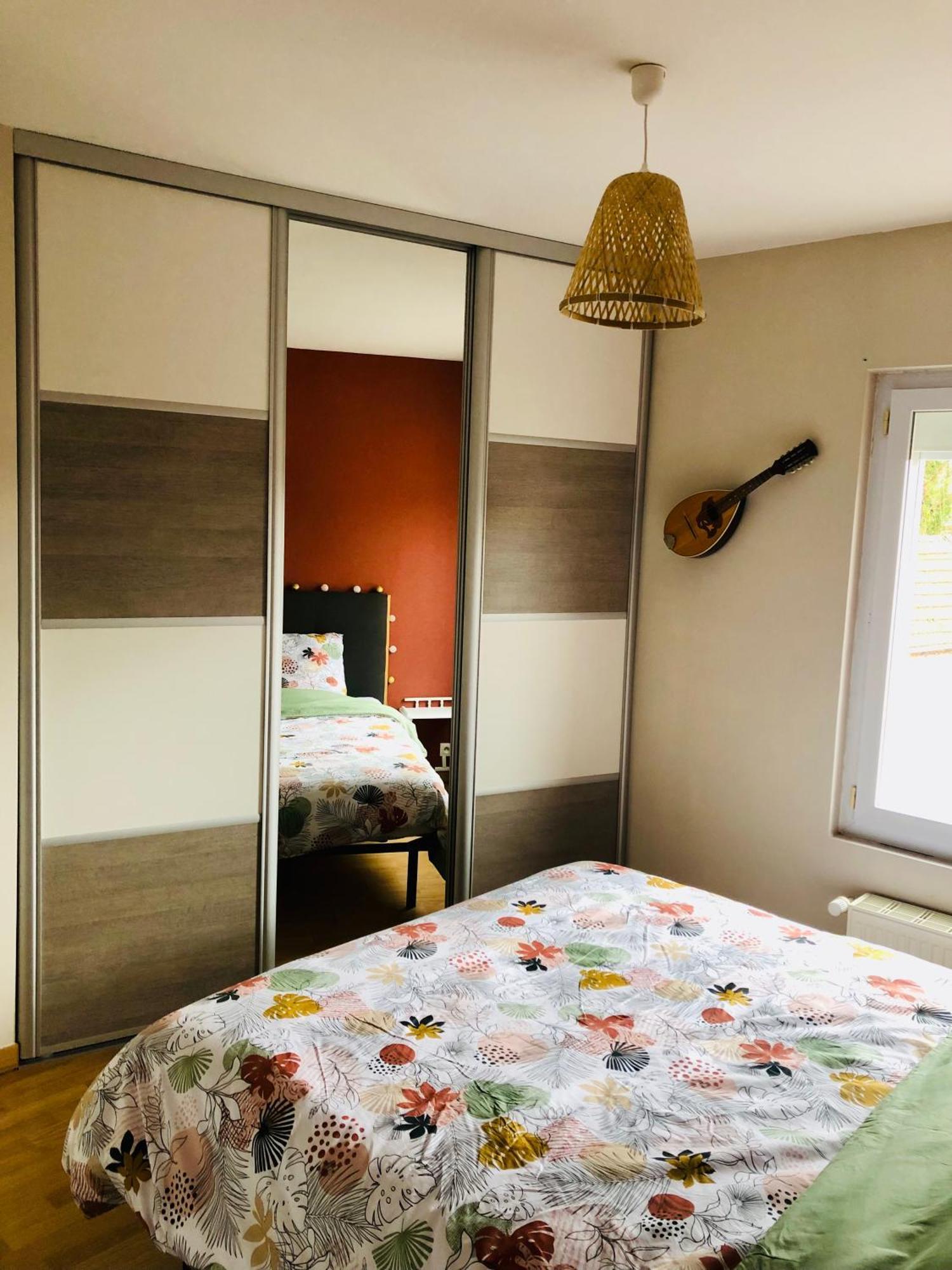 Logement Centre Ville D'Epernay Avec Parking Prive Esterno foto
