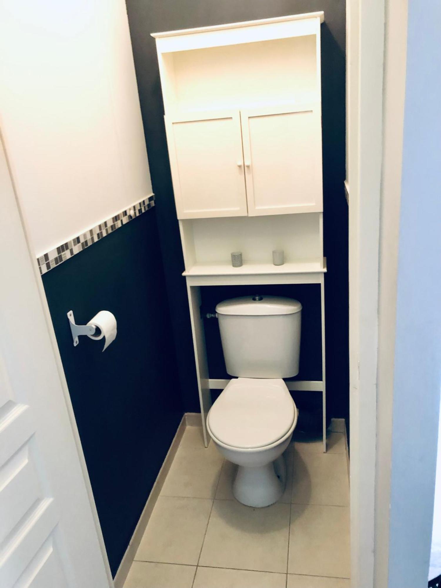 Logement Centre Ville D'Epernay Avec Parking Prive Esterno foto